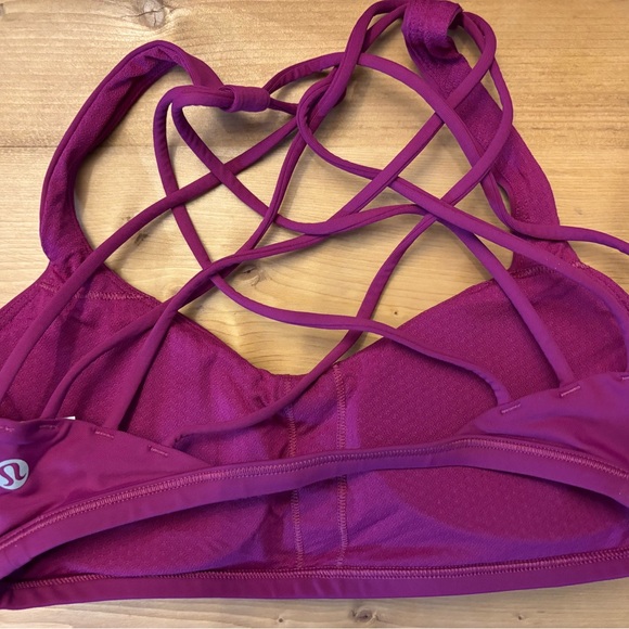 NWT Lululemon Sports Bra - “Free to Be Bra - Wild” Size 4 - Picture 6 of 6